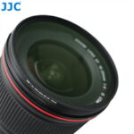 JJC 薄型 UVフィルター UV FILTER 77mm口径対応 レンズフィルター レンズ保護 一眼レフカメラ ミラーレス一眼レフカメラ 交換レンズ用 12層ナノコーティング 高透過率 硬度9H キズ防止 軽量 携帯便利 フィルターケース付き ブラック